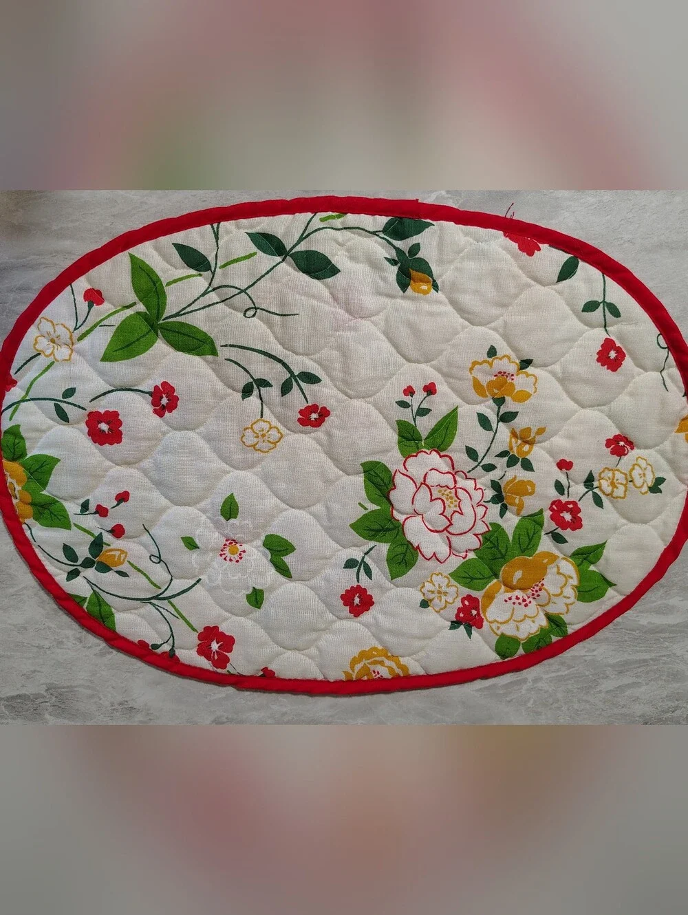 4 Vintage Quilted Placemats Red & Yellow Flowers Reversible
